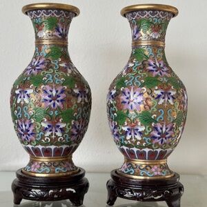 (NWOT)  VINTAGE  MATCHING JINGFA CHINESE CLOISONNE JARS, 8 1/4" HIGH